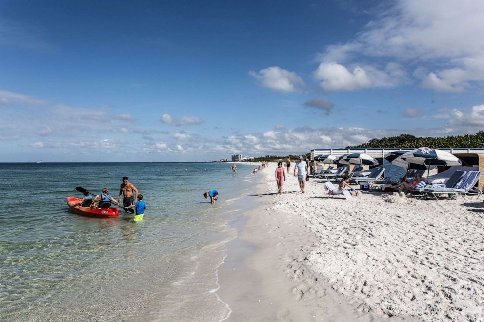 PHOTO: Naples Grande Beach Resort