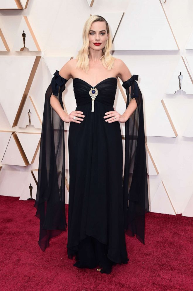 PHOTO: Margot Robbie arrives at the Oscars on Sunday, Feb. 9, 2020, at the Dolby Theatre in Los Angeles. (Photo by Jordan Strauss/Invision/AP)