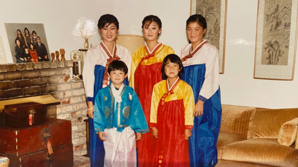 PHOTO: Juju Chang, right, with her siblings in traditional South Korean clothes celebrating a holiday.