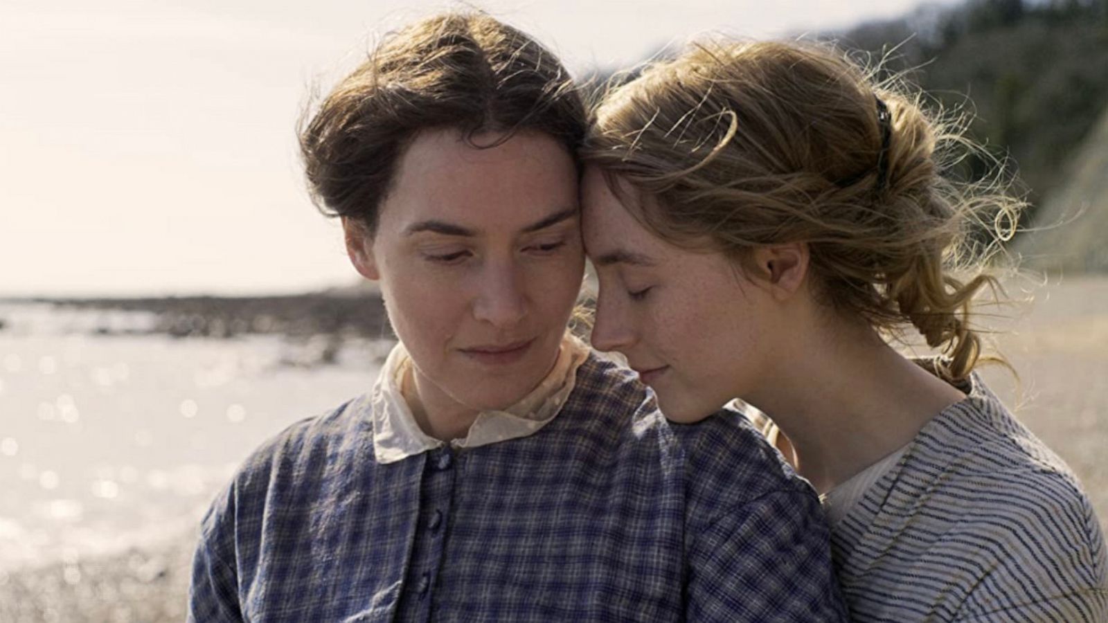 PHOTO: Kate Winslet and Saoirse Ronan in "Ammonite."