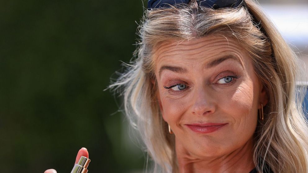 VIDEO: Paulina Porizkova on returning at age 54 to Sports Illustrated's 2019 swimsuit issue