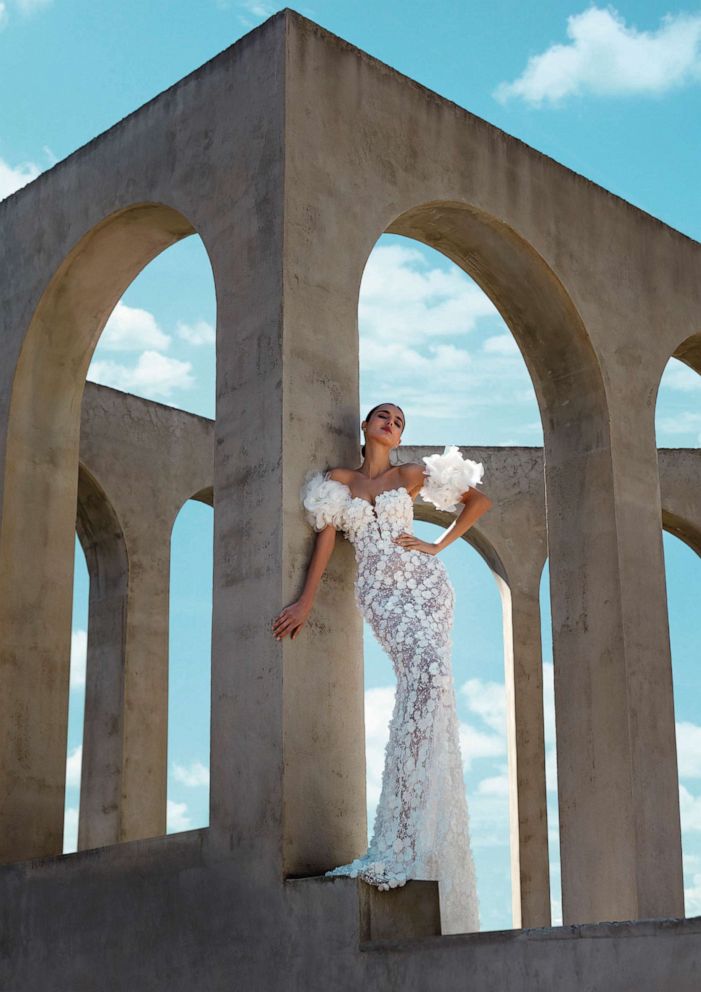 Model is wearing a bridal look from the Atelier Pronovias ‘Premiere’ collection.