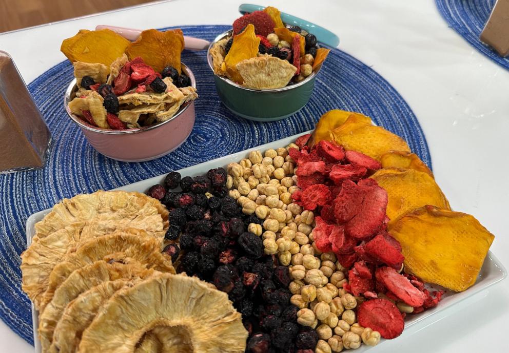 PHOTO: Rachel Beller's Tropical Power Crunch.