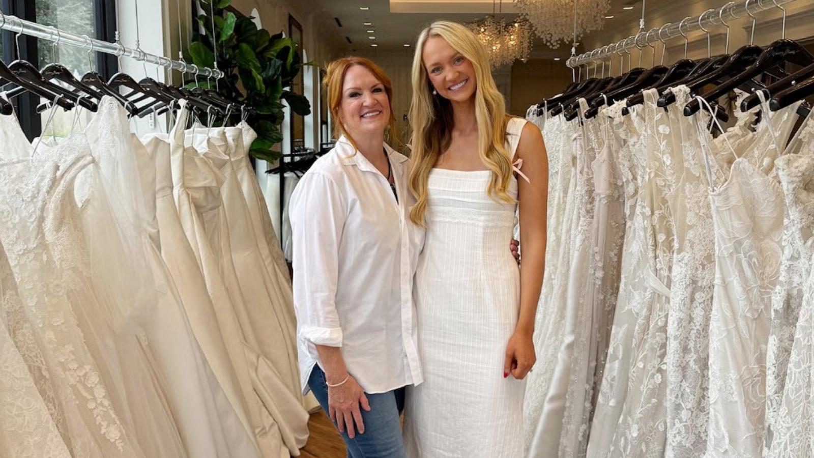 PHOTO: Ree Drummond shared behind-the-scenes photos of her daughter Paige Drummond while wedding dress shopping.