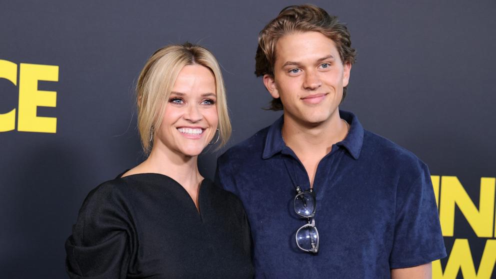 PHOTO: Reese Witherspoon and Deacon Phillippe attend the Los Angeles Premiere of Amazon MGM Studios' "Blink Twice" at DGA Theater Complex in Los Angeles, Aug. 08, 2024.