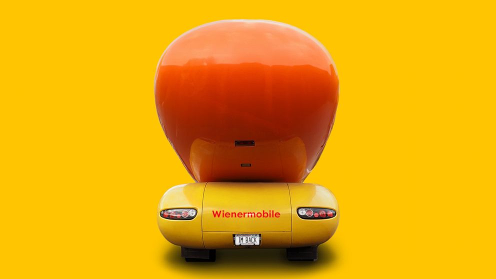 VIDEO: Viral hotdog costume kid gets visit from Oscar Mayer Wienermobile             