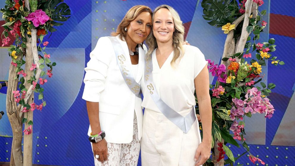 VIDEO: Friends and family send wedding wishes to Robin Roberts and Amber Laign