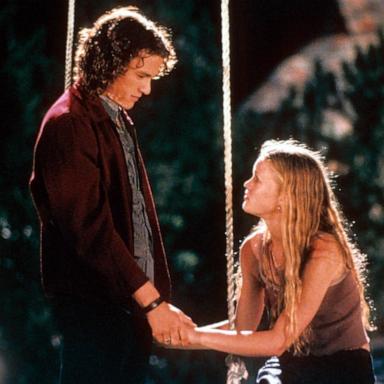 [PHOTO: Heath Ledger and Julia Stiles at swing in a scene from the film '10 Things I Hate About You', 1999. ]