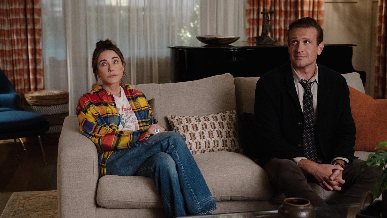 PHOTO: Christa Miller and Jason Segel appear in an episode of "Shrinking," streaming on Apple TV+.