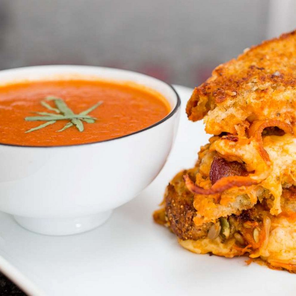 VIDEO: These gooey cheese rollups are perfect to dunk in any soup