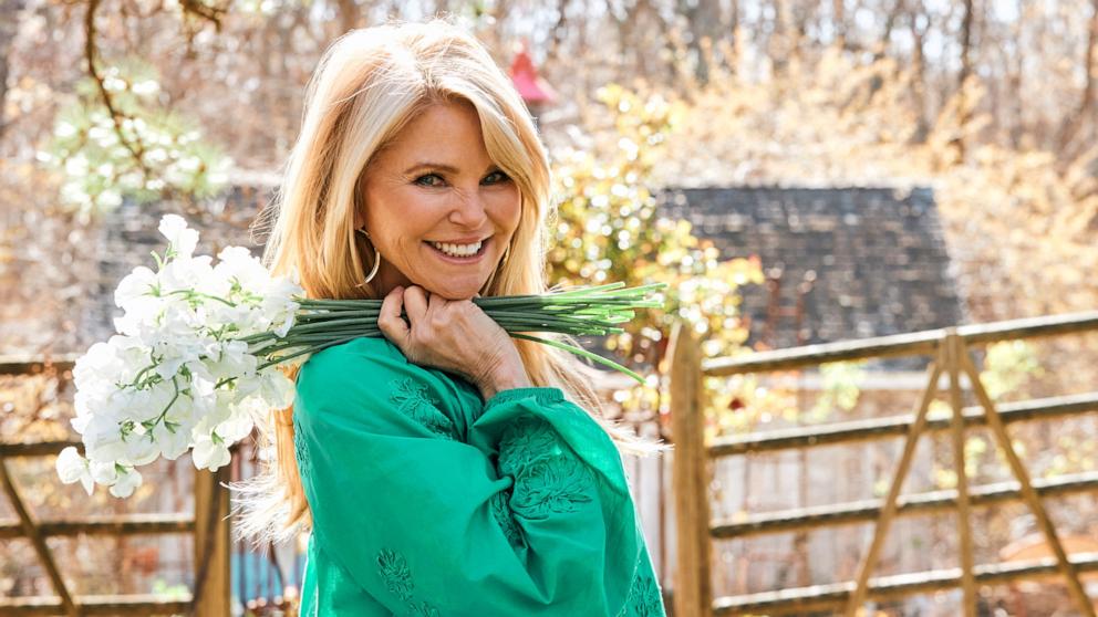 PHOTO: Christie Brinkley X HSN