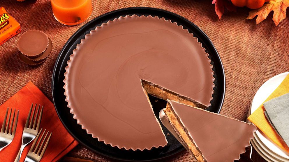 PHOTO: Reese's peanut butter cup in a pie pan. 