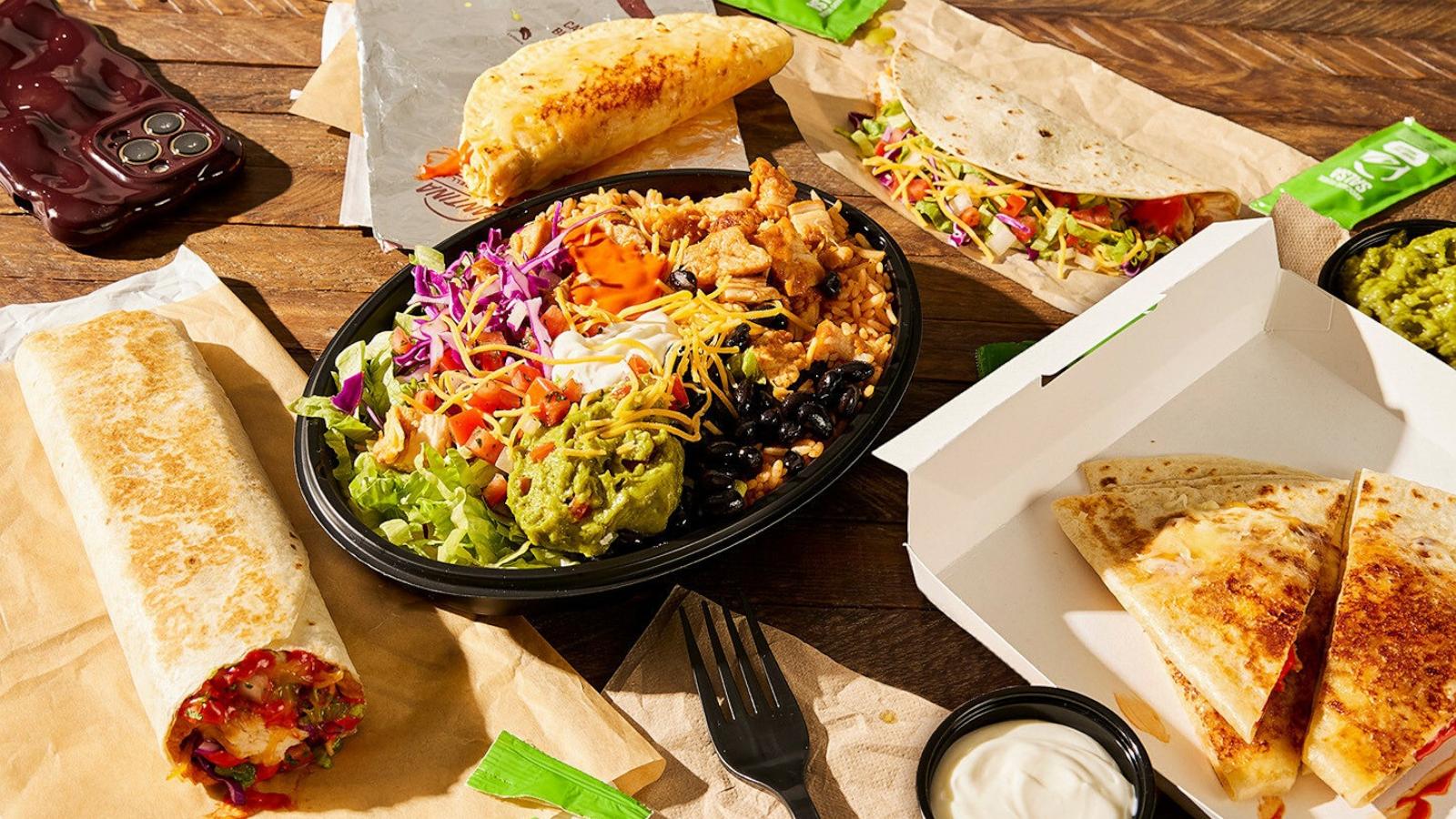 PHOTO: Taco Bell Caliente Cantina Chicken Menu