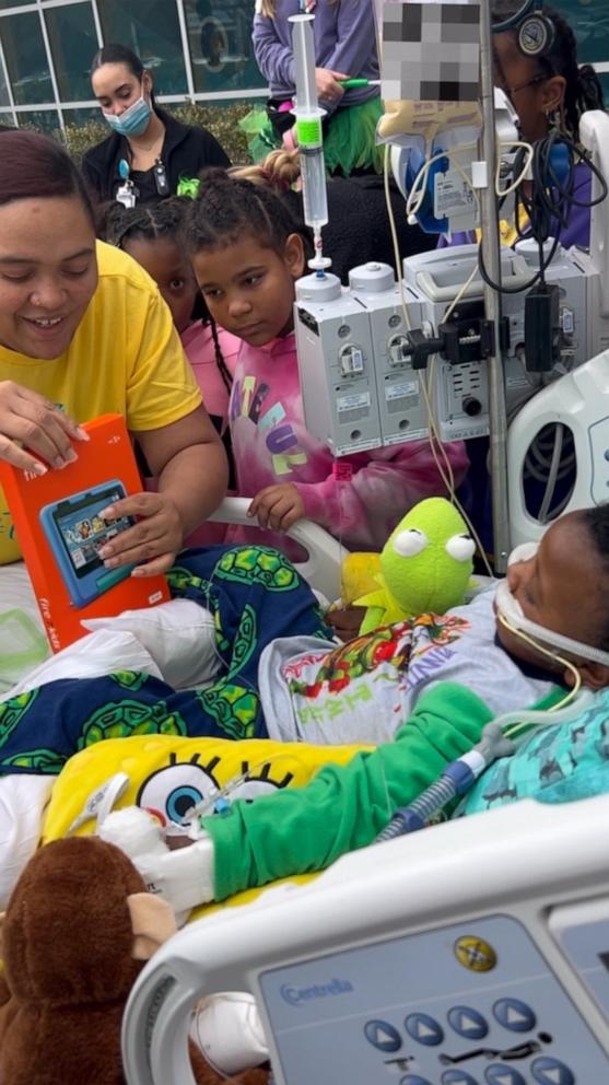 VIDEO: 3-year-old who was on life support fulfills wish of seeing family, friends again 