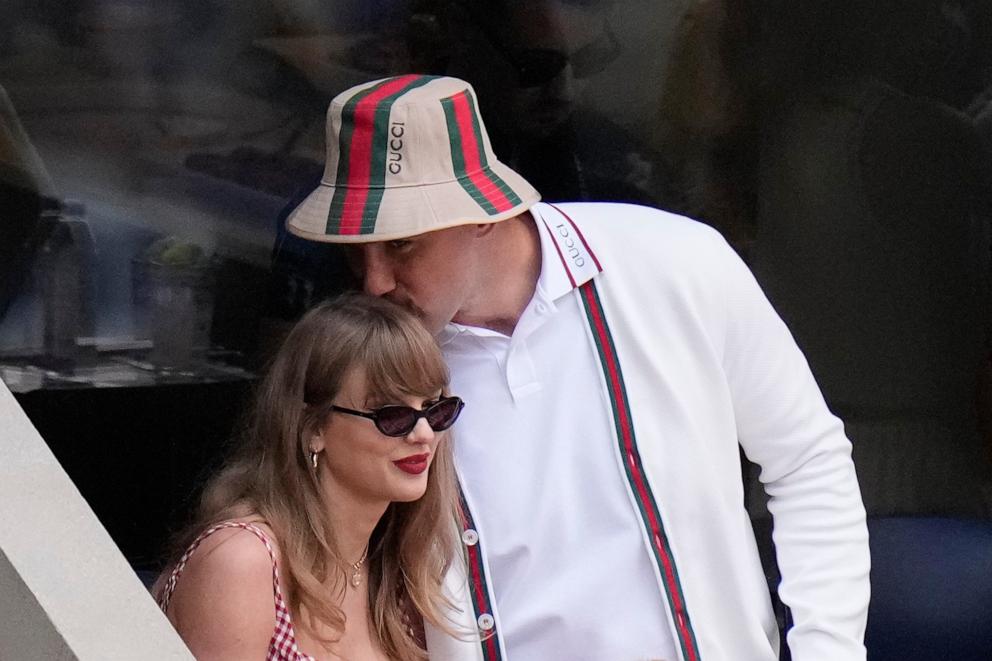 PHOTO: Taylor Swift and Kansas City Chiefs tight end Travis Kelce, arrive to watch the U.S. Open tennis championships in New York, Sept. 8, 2024.