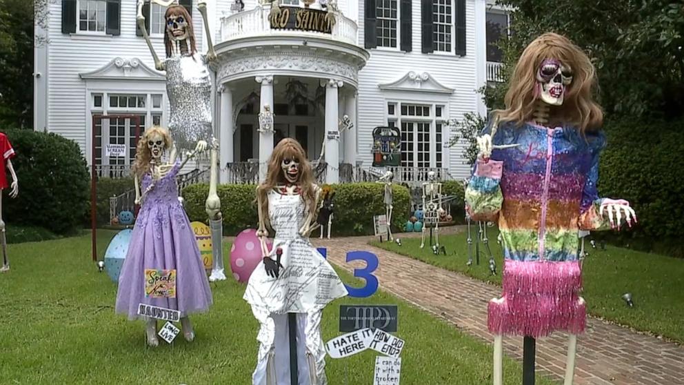 PHOTO: Louellen Berger decorated her New Orleans home with Taylor Swift-themed giant skeletons for Halloween.