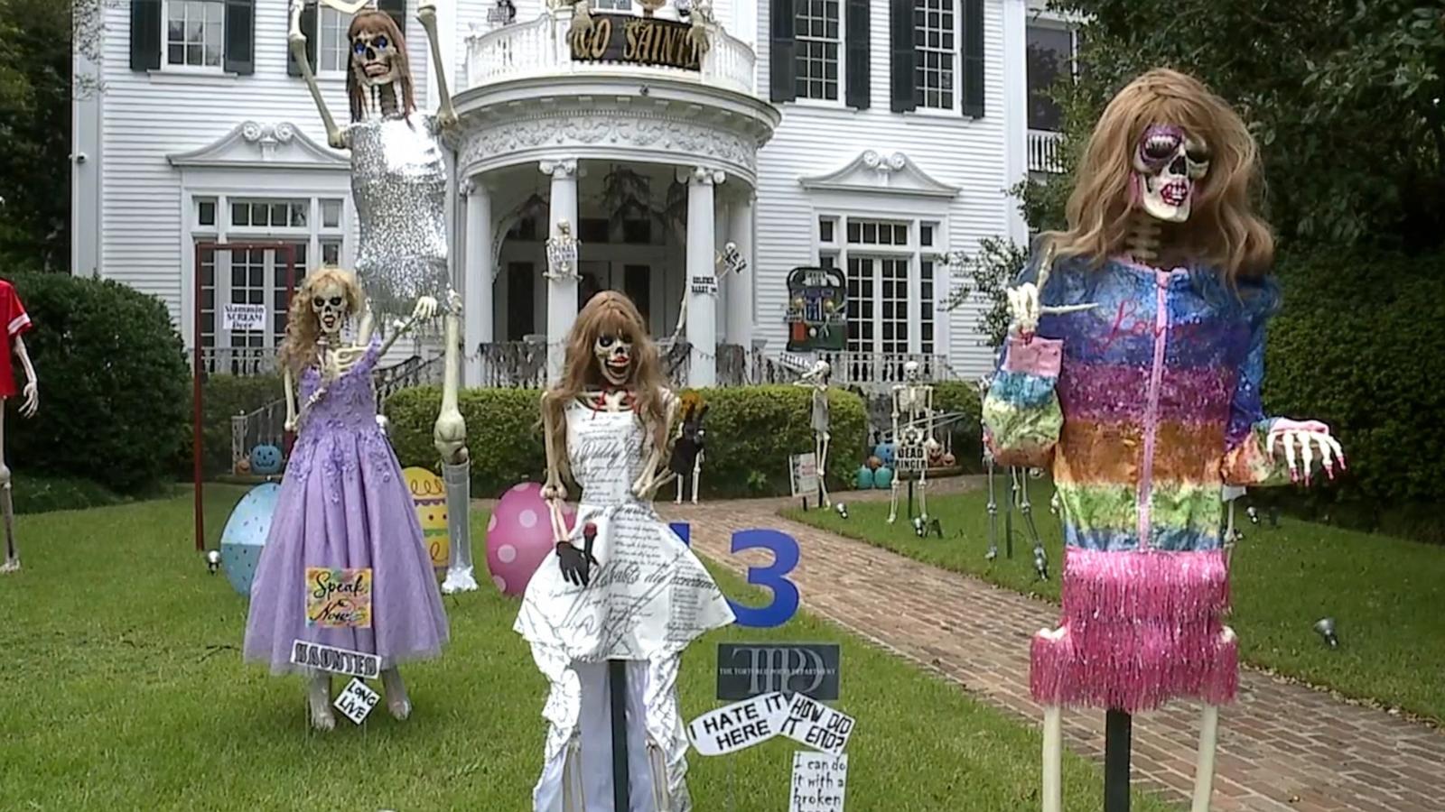 PHOTO: Louellen Berger decorated her New Orleans home with Taylor Swift-themed giant skeletons for Halloween.