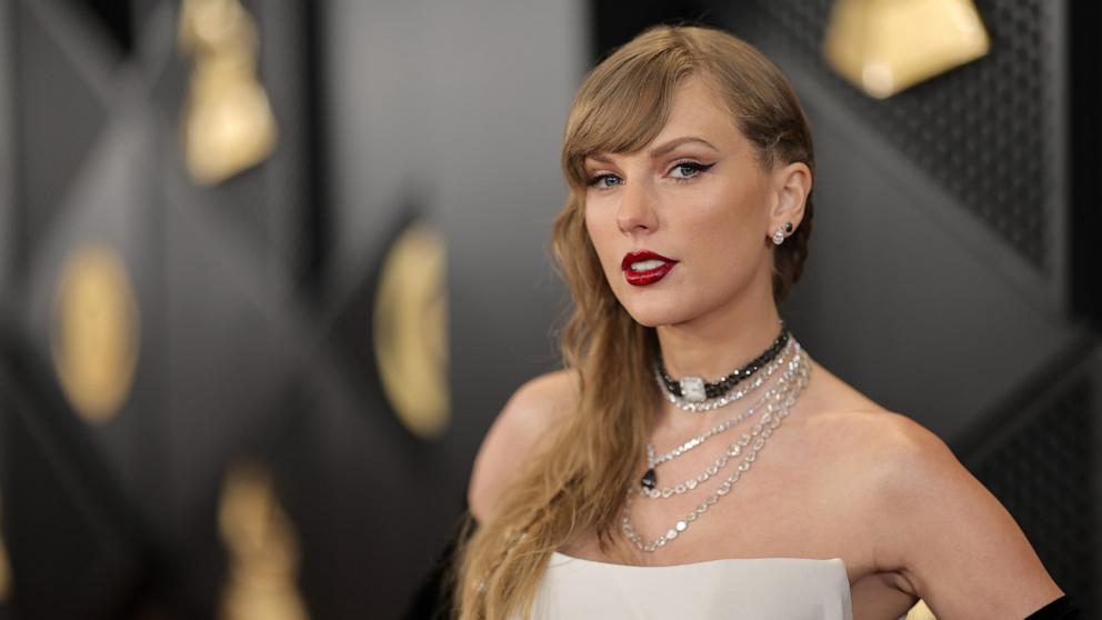 PHOTO: Taylor Swift attends the 66th GRAMMY Awards in Los Angeles, CA, Feb. 04, 2024.
