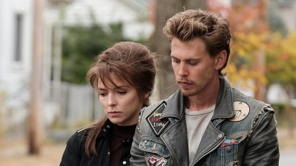 PHOTO: Jodie Comer as Kathy and Austin Butler as Benny in "The Bikeriders."