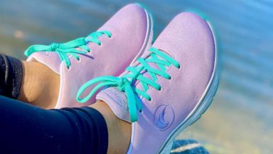 PHOTO: Therafit Shoe: