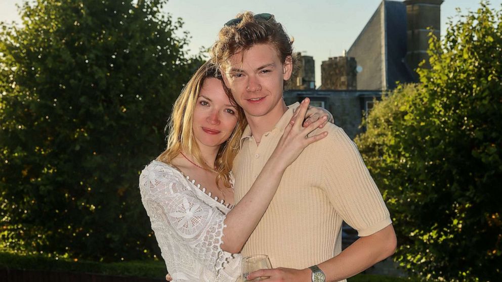 Love Actually' star Thomas Brodie-Sangster announces engagement to Talulah  Riley: 'Love is all around' - Good Morning America