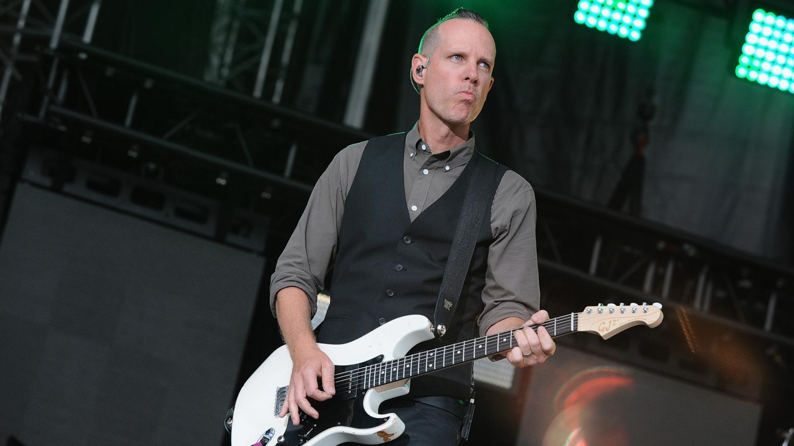 PHOTO: Musician Tom Dumont of No Doubt performs performs during Global Citizen 2015 Earth Day, April 18, 2015 in Washington.