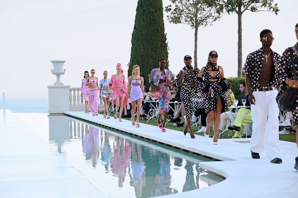 PHOTO: Donatella Versace and Dua Lipa debuted their co-designed "La Vacanza" women's collection.