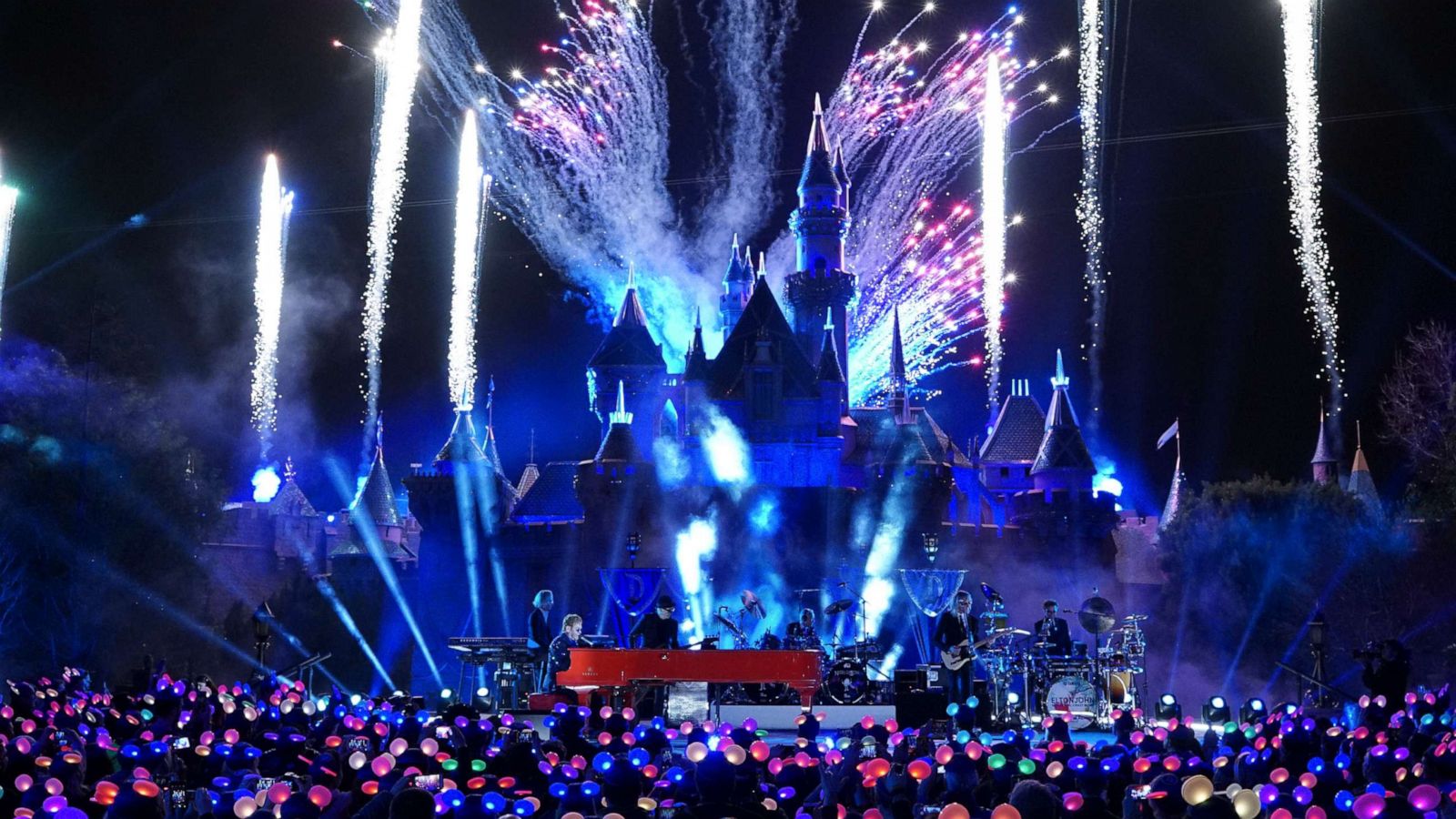 Disneyland will let fans line up early for 24-hour party – Orange