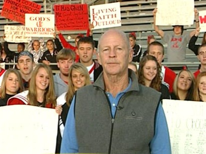 VIDEO: School Bans Religious Signs at Football Games