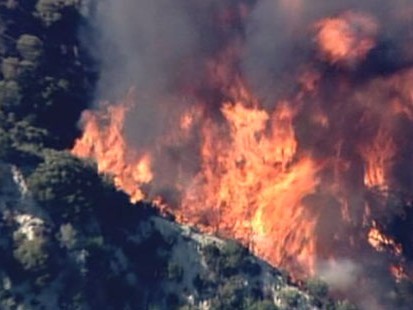 VIDEO: Thousands of homes are threatened in spreading California wildfire.