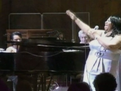 VIDEO: Aretha Franklin and Condoleezza Rice performed together at a charity event.