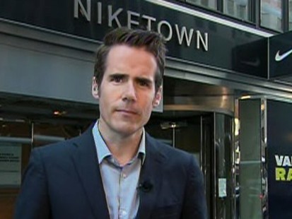 VIDEO: Sneaker giants flagship NYC store shuts down to rid itself of the pests.