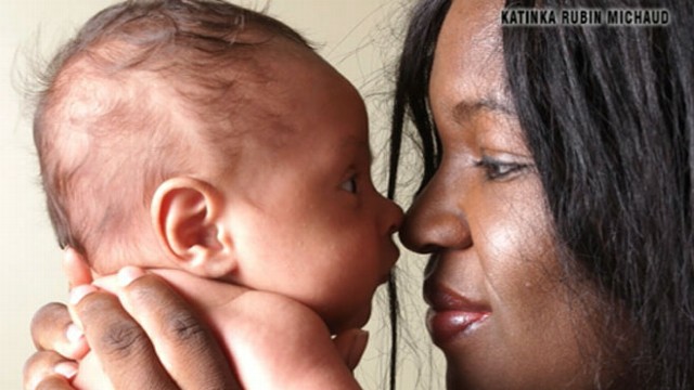 black woman pushing baby out video