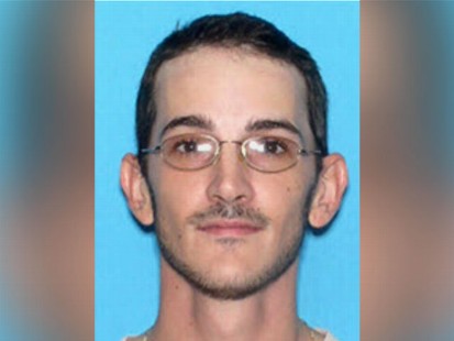 VIDEO: Man kidnaps ex-girlfriend, kills himself after 911 call and police chase.