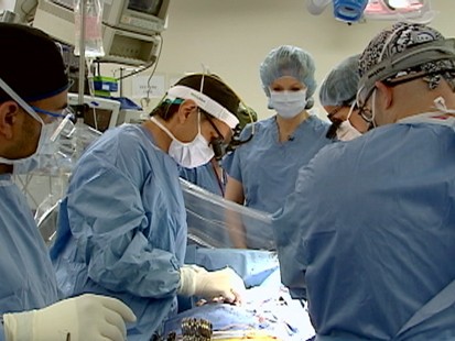 VIDEO: Diane Sawyer and Dr. Oz in the OR