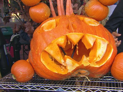 VIDEO: Extreme Pumpkin Carver
