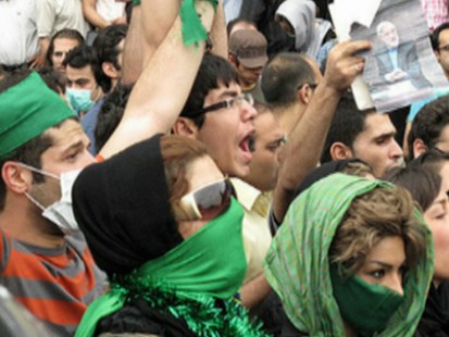 VIDEO: Protesters make themselves heard after foreign media are kicked out of Tehran.