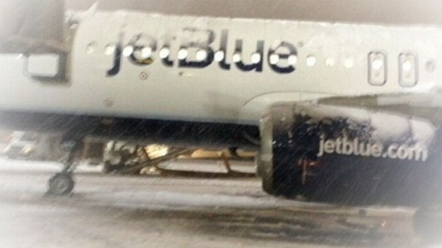 VIDEO: Travelers were forced to sit on plane for seven hours during October Noreaster.