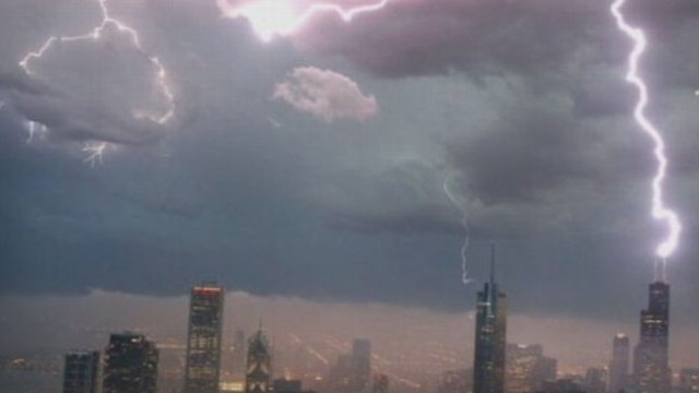 Derecho Strikes Midwest: Wall of Wind Targets East Coast Next - Good ...