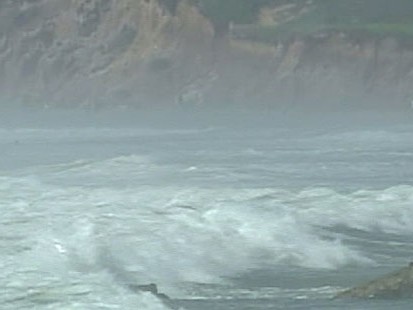 VIDEO: The hurricane hit Marthas Vineyard this morning and continues to travel south.
