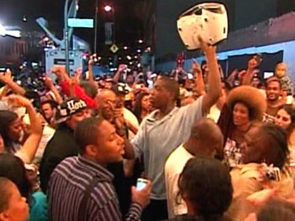 VIDEO: Crowds across the globe gather to listen to Michael Jackson music.