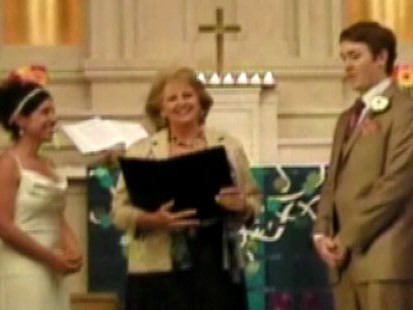 VIDEO: Jill and Kevin Heinz choreographed a dance for their walk down the aisle.