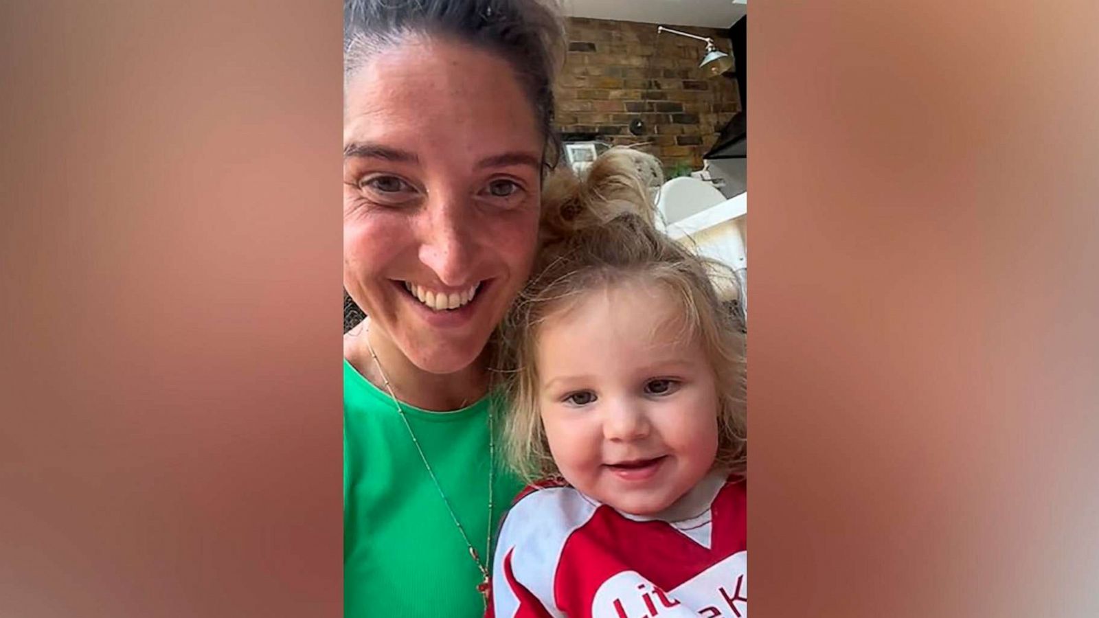 B.C. TikTok toddler goes viral for helping mother with family business