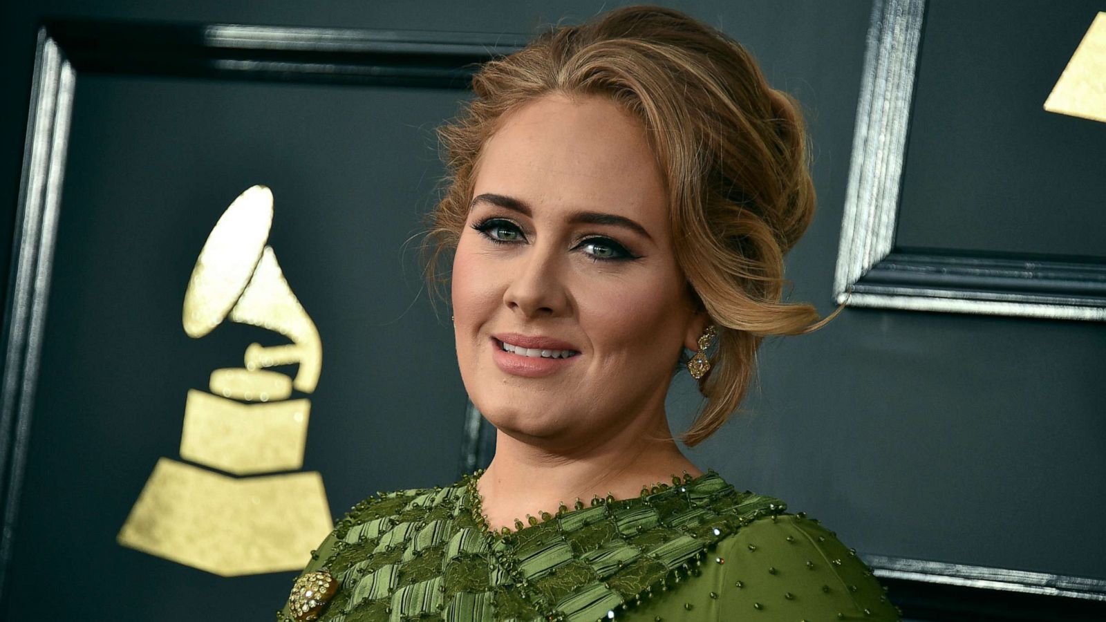 PHOTO: Adele arrives at the 59th annual Grammy Awards at the Staples Center, Feb. 12, 2017, in Los Angeles.