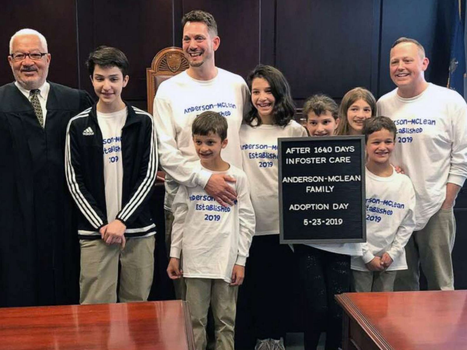 Two Dads Adopt 6 Siblings Who Spent Nearly 5 Years In Foster - 