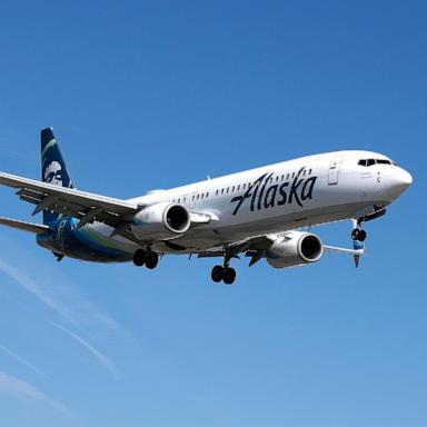 PHOTO: An Alaska Airlines plane lands at Hollywood Burbank Airport on April 20, 2026 in Burbank, California.