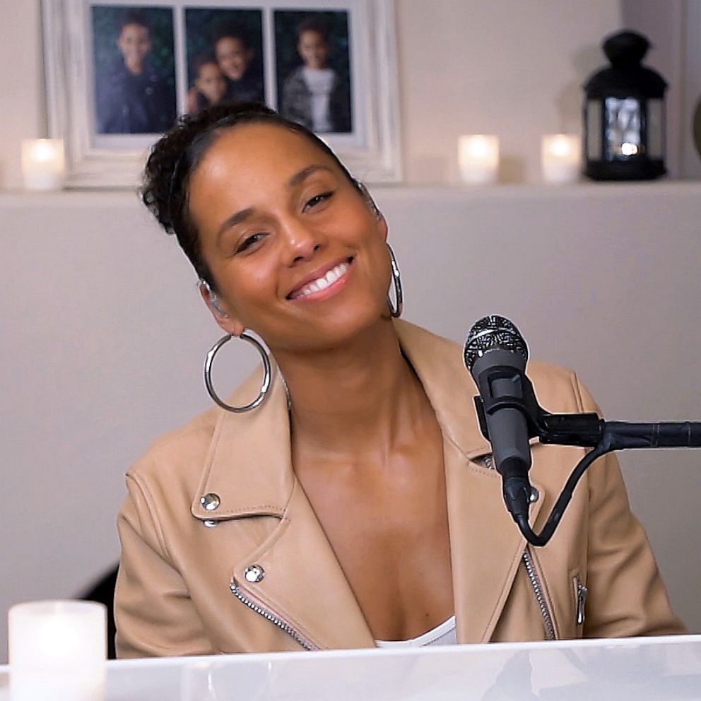 VIDEO: Alicia Keys sends special message to Savannah College of Art and Design graduates