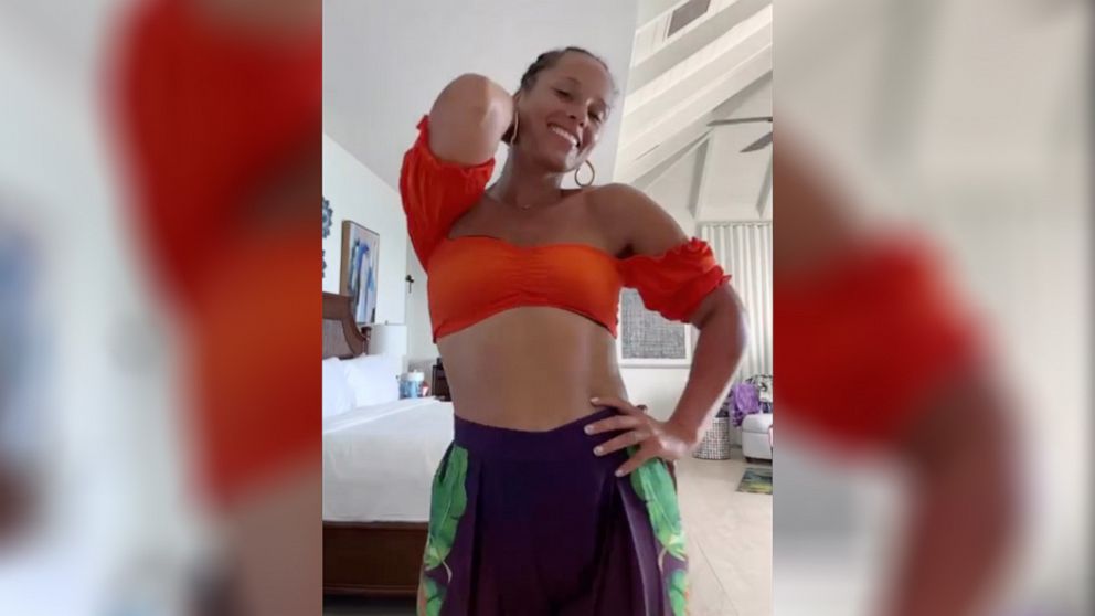 Alicia Keys Shares Her Spring Energy By Showing Off Stylish Swimsuits And Resort Looks Good