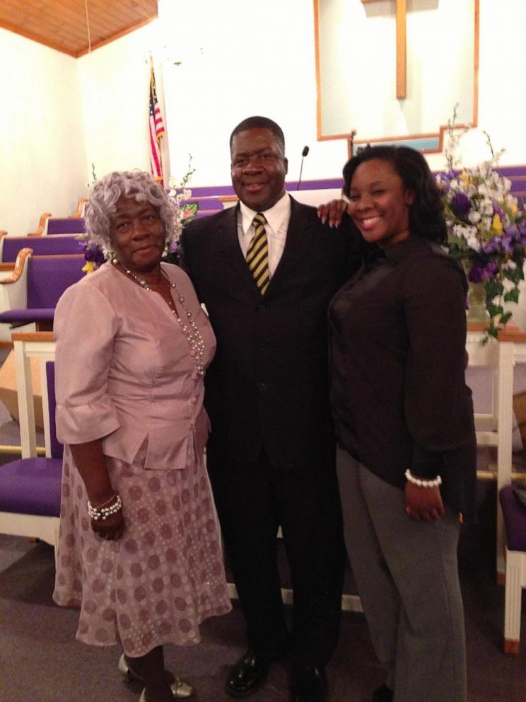 PHOTO: Allen Brooks, center, with his late mom Sarah Pearl Brooks and daughter Brionna Washington.