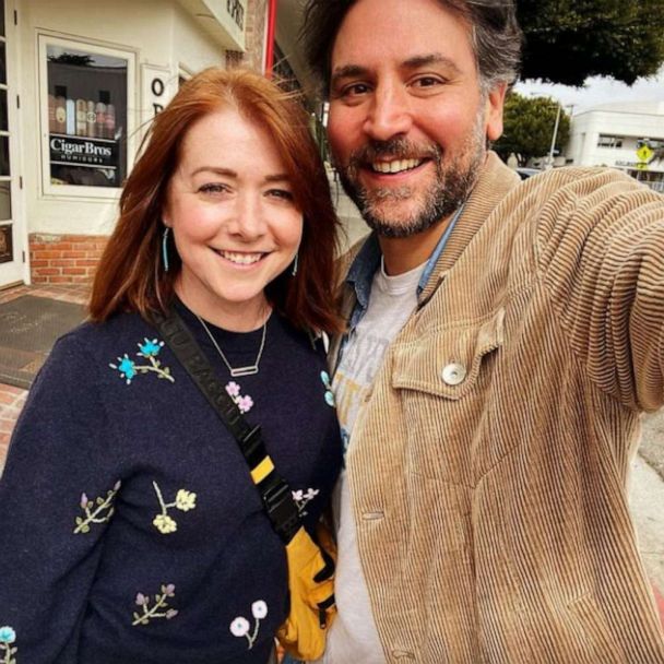 608px x 608px - 'How I Met Your Mother' stars Alyson Hannigan and Josh Radnor have  mini-reunion - Good Morning America